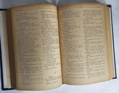 Anuário Genealógico Latino - Salvador de Moya - 10 Volumes - Image 3